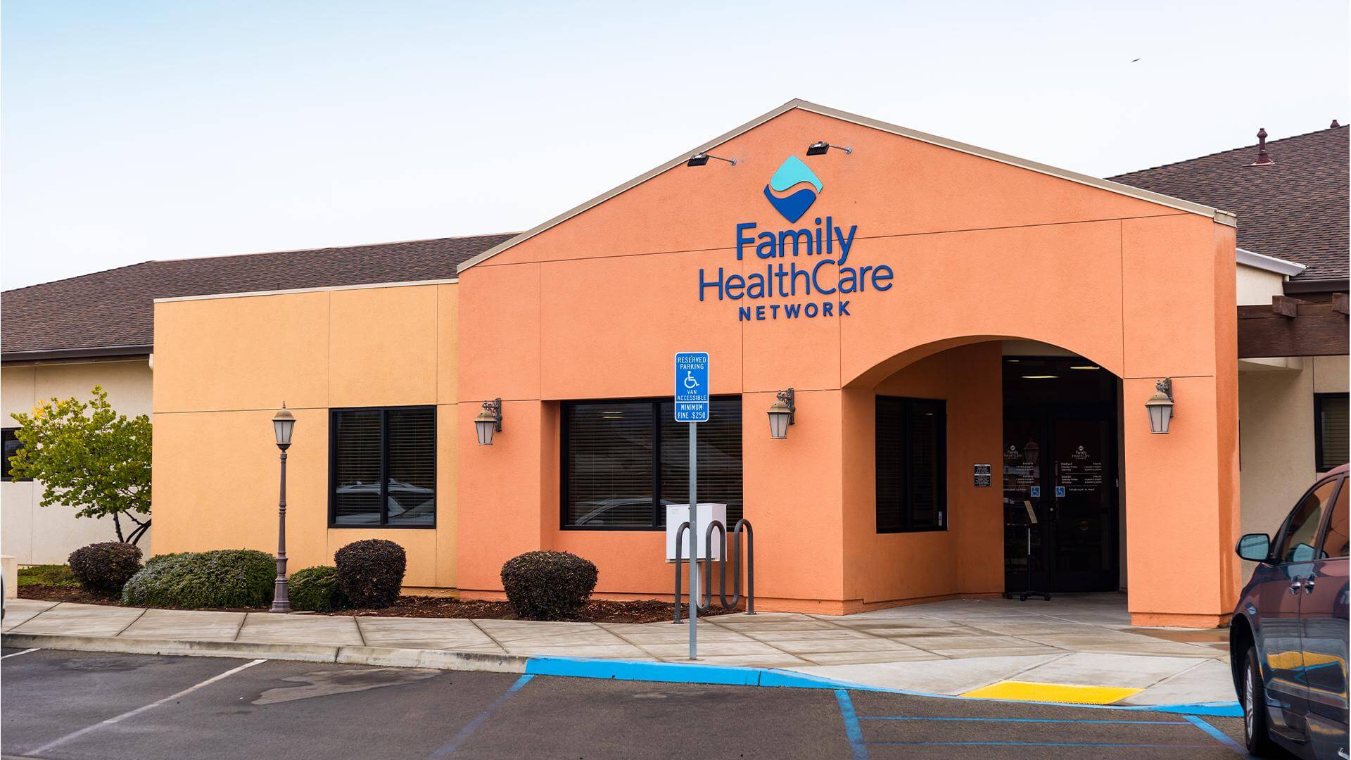 Office of Family Healthcare Network in Woodlake, CA