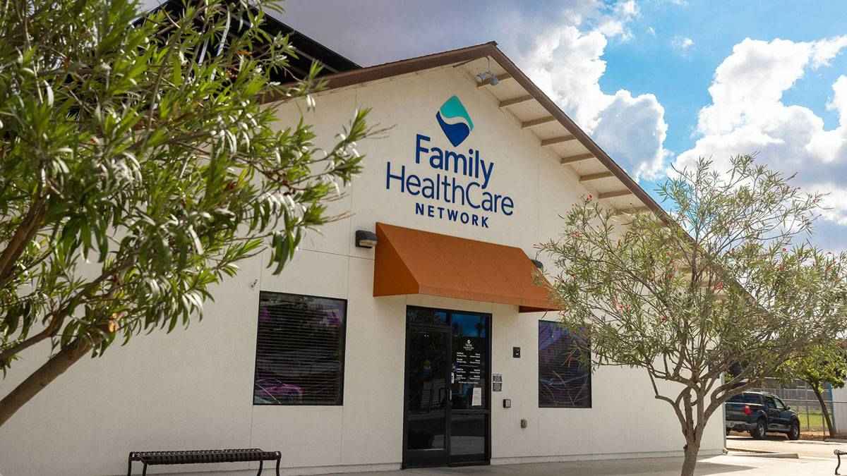 Exterior of Family Healthcare Network in Terra Bella, CA